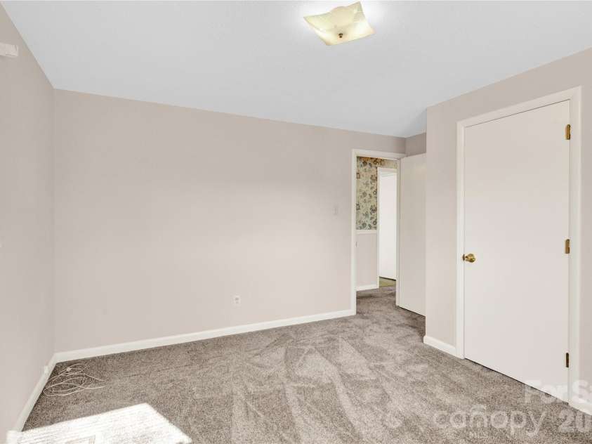 8035 Old NC 10 None, Hickory, NC 28602.  MLS# CAR4394883, YatesRealty ID 34198. 