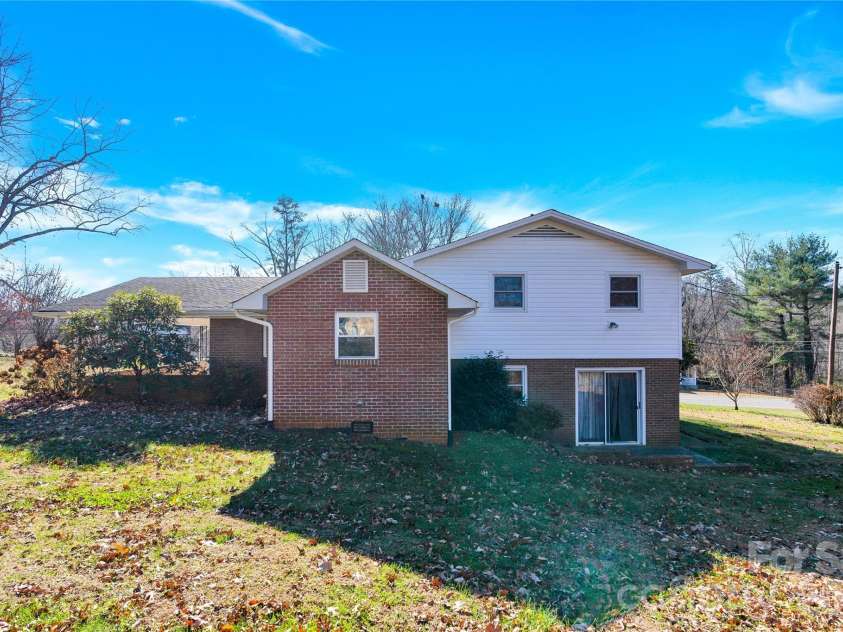 8035 Old NC 10 None, Hickory, NC 28602.  MLS# CAR4394883, YatesRealty ID 34198. 
