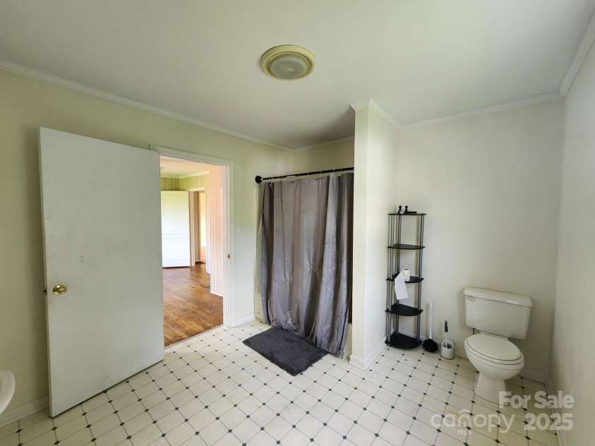 1742 Orrs Station Road, Chester, SC 29706.  MLS# CAR4288547, YatesRealty ID 34199. 