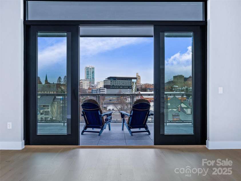 145 Biltmore Avenue, Asheville, NC 28801.  MLS# CAR4331069, YatesRealty ID 342. AHH, Uptown Asheville