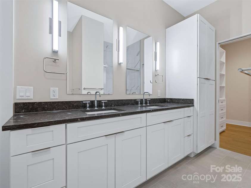 145 Biltmore Avenue, Asheville, NC 28801.  MLS# CAR4331069, YatesRealty ID 342. Luxury primary bath