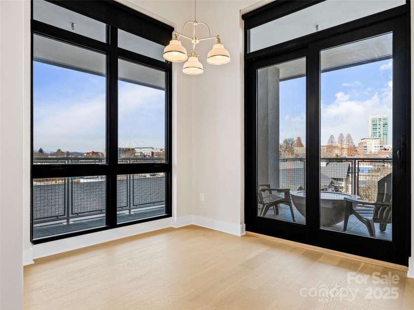 145 Biltmore Avenue, Asheville, NC 28801.  MLS# CAR4331069, YatesRealty ID 342. Views, Views, Views