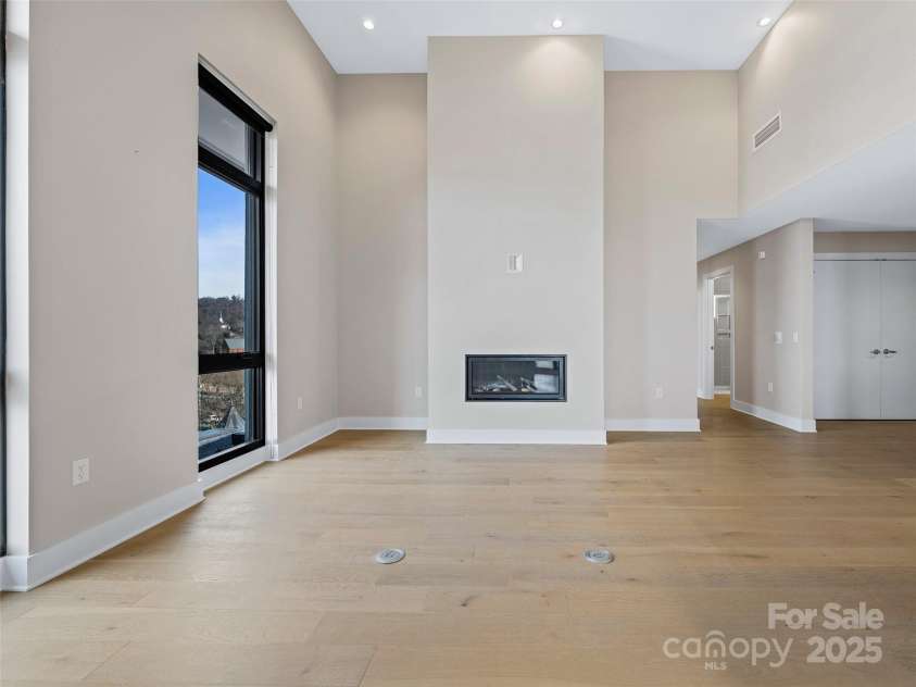 145 Biltmore Avenue, Asheville, NC 28801.  MLS# CAR4331069, YatesRealty ID 342. Waiting for your special touches