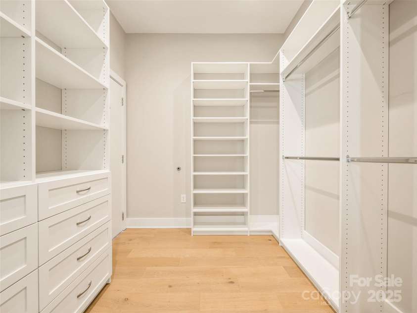 145 Biltmore Avenue, Asheville, NC 28801.  MLS# CAR4331069, YatesRealty ID 342. Well designed and spacious primary closet