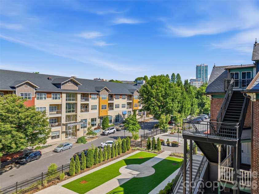145 Biltmore Avenue, Asheville, NC 28801.  MLS# CAR4390201, YatesRealty ID 342. 