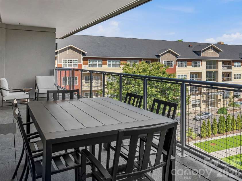 145 Biltmore Avenue, Asheville, NC 28801.  MLS# CAR4390201, YatesRealty ID 342. 