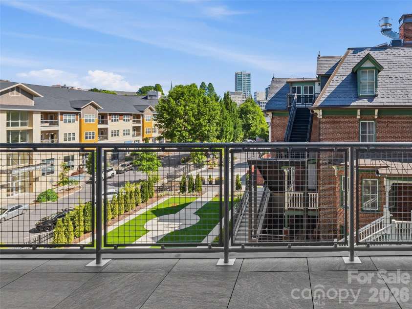 145 Biltmore Avenue, Asheville, NC 28801.  MLS# CAR4390201, YatesRealty ID 342. 