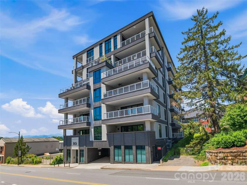 145 Biltmore Avenue, Asheville, NC 28801.  MLS# CAR4390201, YatesRealty ID 342. 