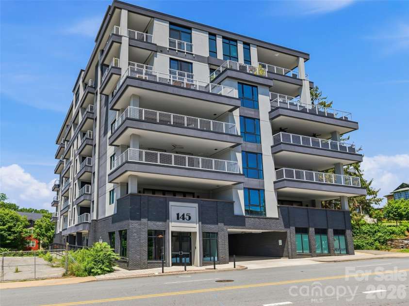 145 Biltmore Avenue, Asheville, NC 28801.  MLS# CAR4390201, YatesRealty ID 342. 