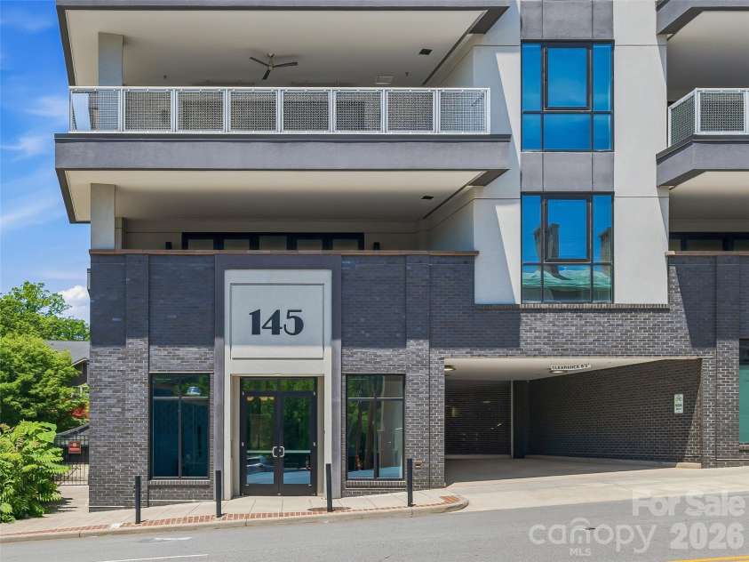 145 Biltmore Avenue, Asheville, NC 28801.  MLS# CAR4390201, YatesRealty ID 342. 