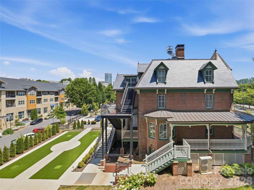 145 Biltmore Avenue, Asheville, NC 28801.  MLS# CAR4390201, YatesRealty ID 342. 