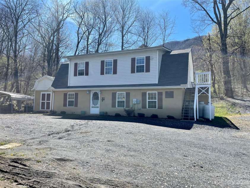 195 Trinity Lane, Jefferson, NC 28640.  MLS# CAR4020279, YatesRealty ID 342. 