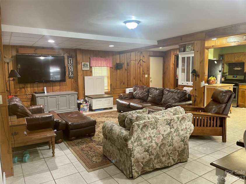 195 Trinity Lane, Jefferson, NC 28640.  MLS# CAR4020279, YatesRealty ID 342. 