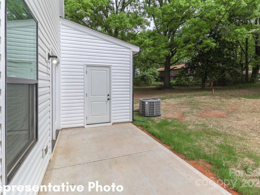 1133 Young Street, Mooresville, NC 28115.  MLS# CAR4329319, YatesRealty ID 3420. 