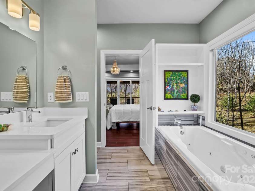 13 Roberts Street, Weaverville, NC 28787.  MLS# CAR4202654, YatesRealty ID 3420. En Suite Bath