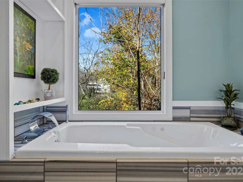 13 Roberts Street, Weaverville, NC 28787.  MLS# CAR4202654, YatesRealty ID 3420. Large Soaker Tub in the En Suite Bath