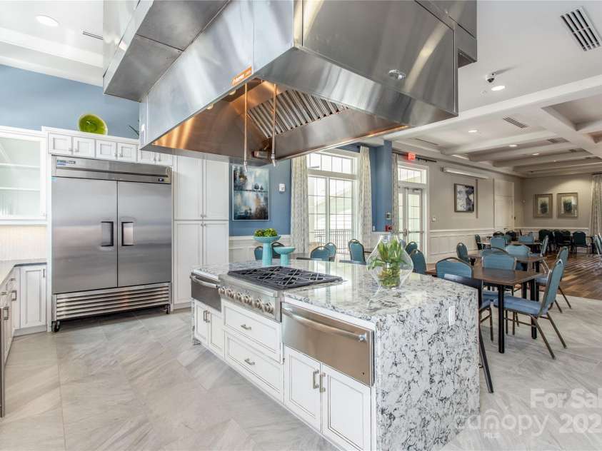 4424 Moxie Way, Charlotte, NC 28215.  MLS# CAR4301457, YatesRealty ID 3420. Demonstration Kitchen 