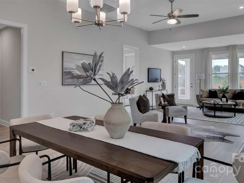 4424 Moxie Way, Charlotte, NC 28215.  MLS# CAR4301457, YatesRealty ID 3420. Dining Area 
