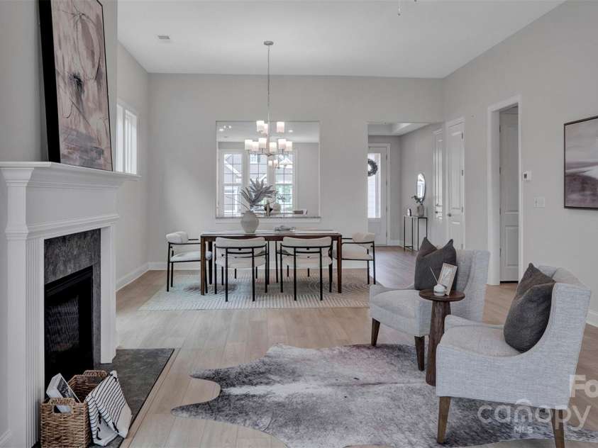 4424 Moxie Way, Charlotte, NC 28215.  MLS# CAR4301457, YatesRealty ID 3420. Great Room