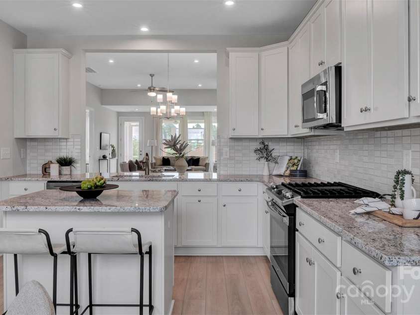 4424 Moxie Way, Charlotte, NC 28215.  MLS# CAR4301457, YatesRealty ID 3420. Kitchen 