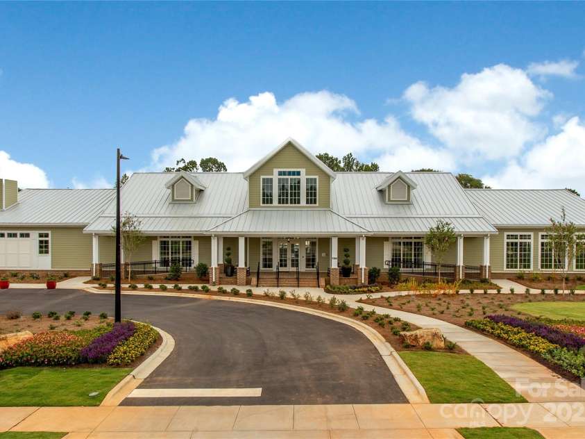 4424 Moxie Way, Charlotte, NC 28215.  MLS# CAR4301457, YatesRealty ID 3420. The Club at Cresswind 