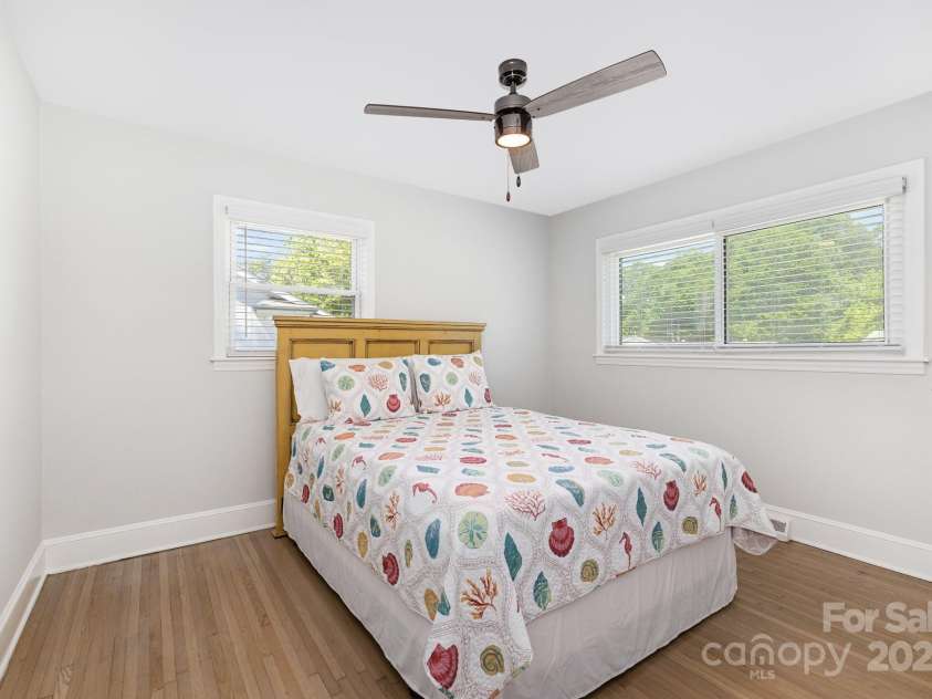 3615 Kempton Place, Charlotte, NC 28208.  MLS# CAR4262942, YatesRealty ID 34200. Second bedroom filled with natural light.