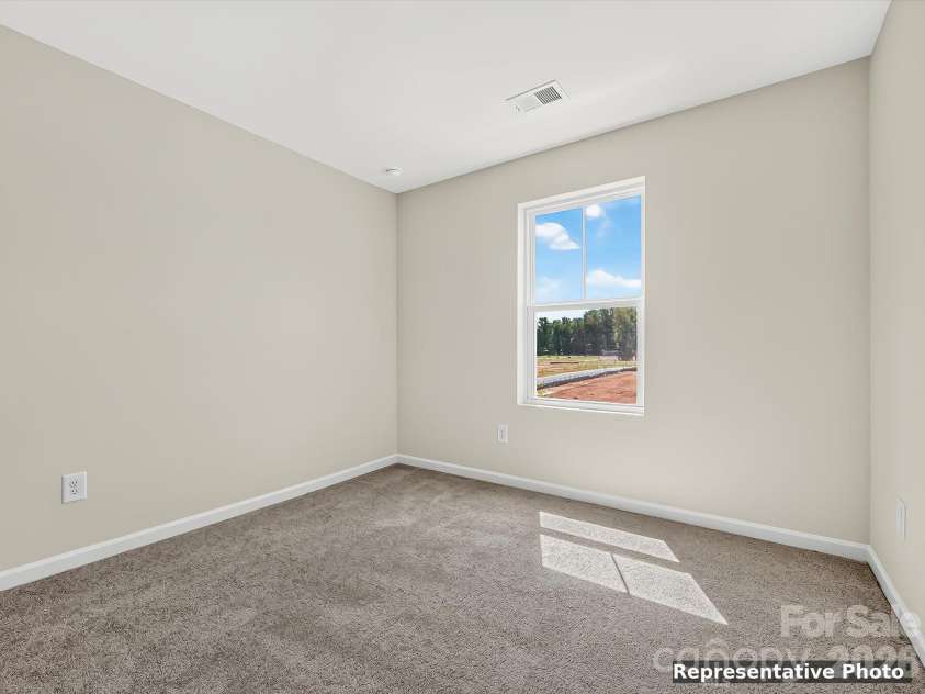 6067 White Aster Lane, Charlotte, NC 28216.  MLS# CAR4398357, YatesRealty ID 34200. 
