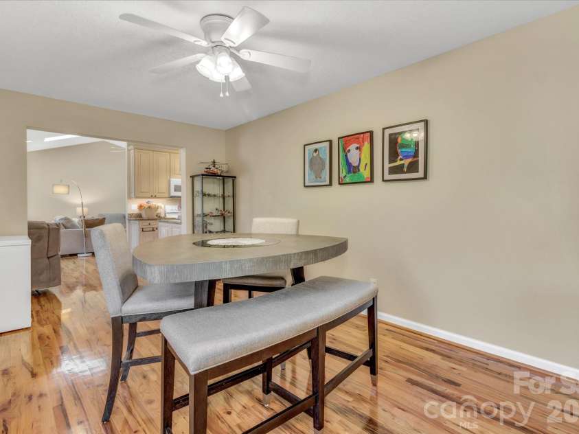 210 Allen Paul Drive, Hendersonville, NC 28791.  MLS# CAR4395048, YatesRealty ID 34201. 
