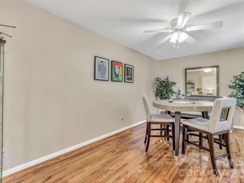 210 Allen Paul Drive, Hendersonville, NC 28791.  MLS# CAR4395048, YatesRealty ID 34201. 