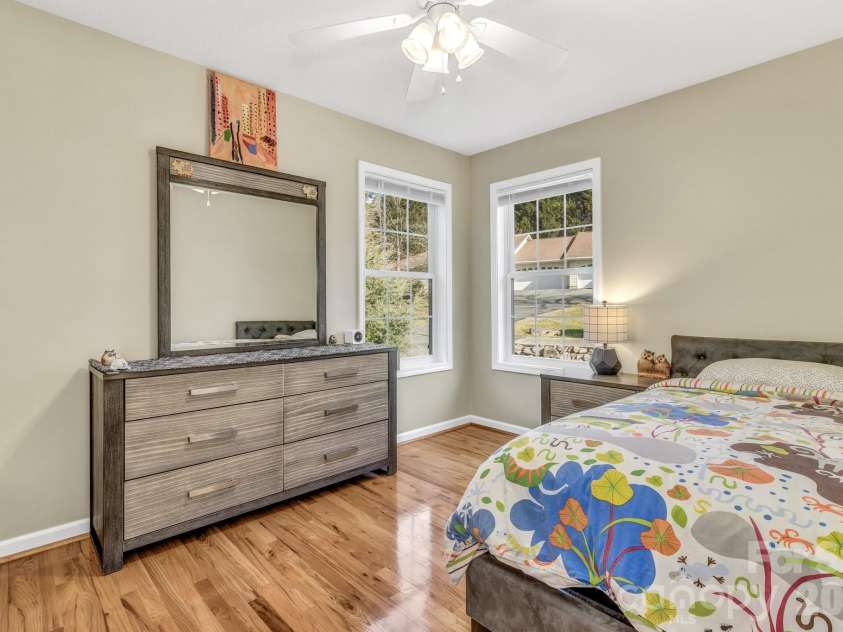 210 Allen Paul Drive, Hendersonville, NC 28791.  MLS# CAR4395048, YatesRealty ID 34201. 