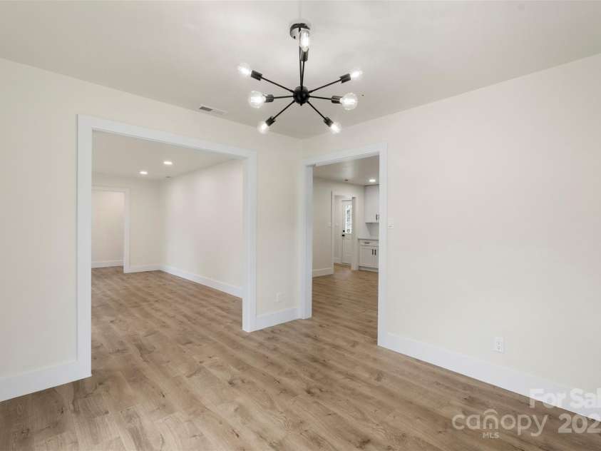 7431 Idlewild Road, Charlotte, NC 28212.  MLS# CAR4288422, YatesRealty ID 34201. 