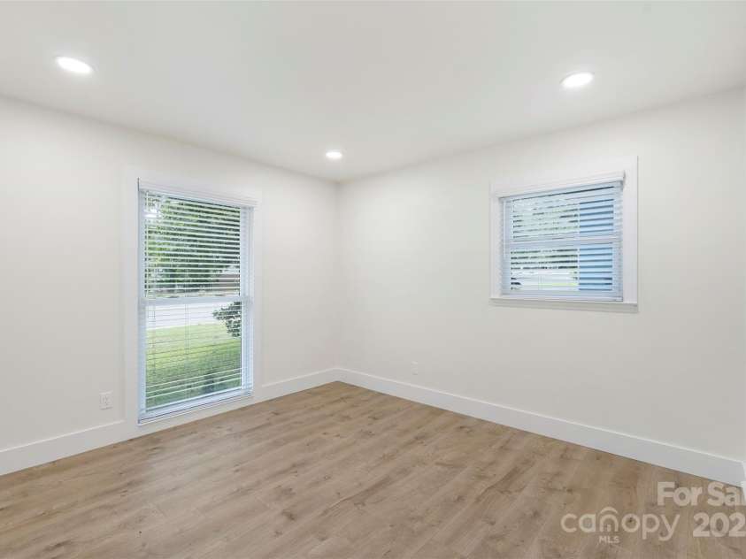 7431 Idlewild Road, Charlotte, NC 28212.  MLS# CAR4288422, YatesRealty ID 34201. 