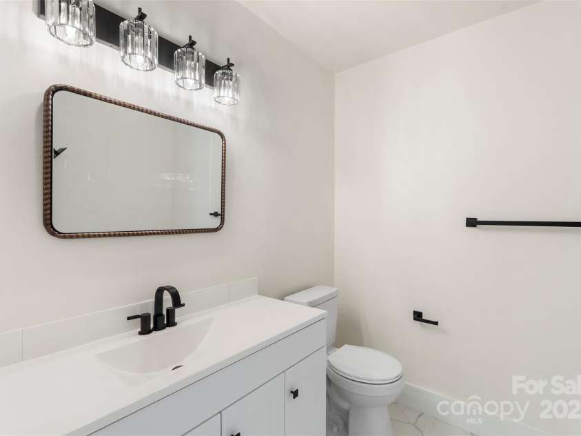 7431 Idlewild Road, Charlotte, NC 28212.  MLS# CAR4288422, YatesRealty ID 34201. 