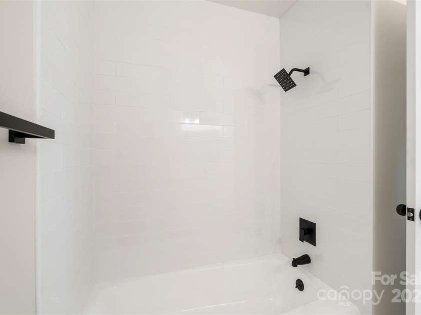 7431 Idlewild Road, Charlotte, NC 28212.  MLS# CAR4288422, YatesRealty ID 34201. 