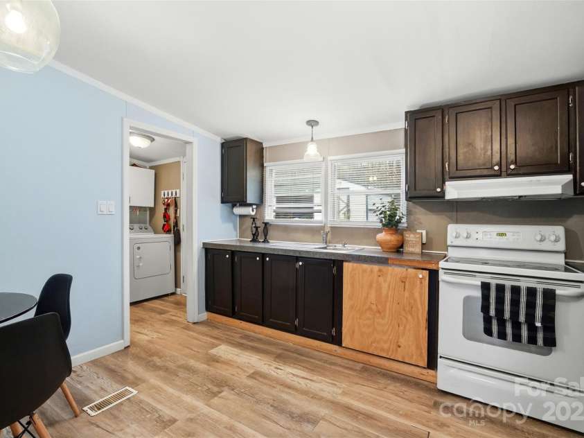 2338 Whelchel Road, Mooresboro, NC 28114.  MLS# CAR4334310, YatesRealty ID 34202. 