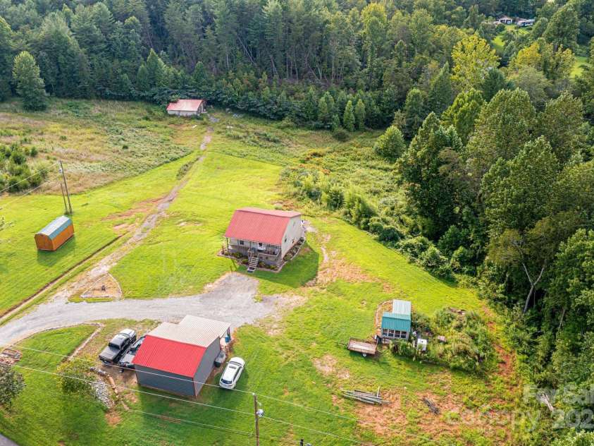 1161 Teaberry Lane, Lenoir, NC 28645.  MLS# CAR4292111, YatesRealty ID 34203. 