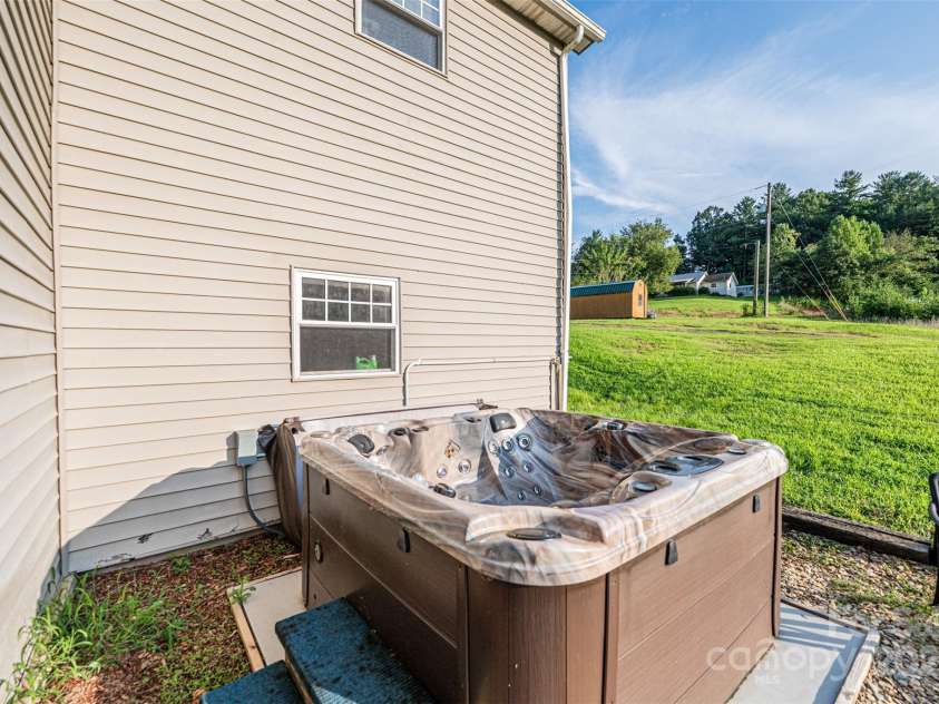 1161 Teaberry Lane, Lenoir, NC 28645.  MLS# CAR4292111, YatesRealty ID 34203. 