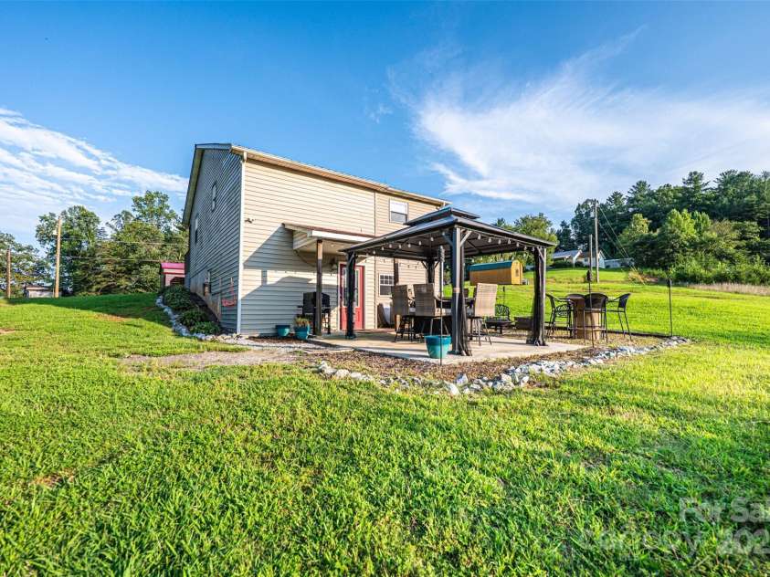 1161 Teaberry Lane, Lenoir, NC 28645.  MLS# CAR4292111, YatesRealty ID 34203. 