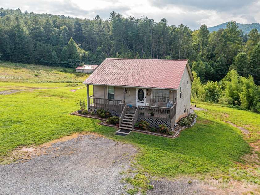 1161 Teaberry Lane, Lenoir, NC 28645.  MLS# CAR4292111, YatesRealty ID 34203. 