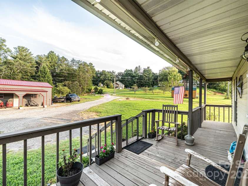 1161 Teaberry Lane, Lenoir, NC 28645.  MLS# CAR4292111, YatesRealty ID 34203. 