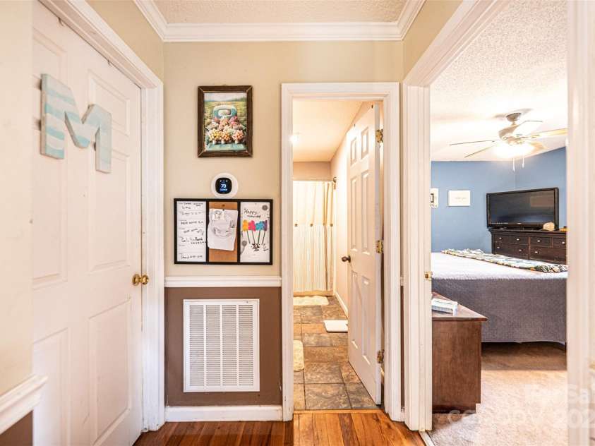 1161 Teaberry Lane, Lenoir, NC 28645.  MLS# CAR4292111, YatesRealty ID 34203. 