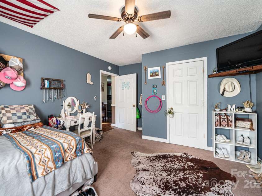 1161 Teaberry Lane, Lenoir, NC 28645.  MLS# CAR4292111, YatesRealty ID 34203. 