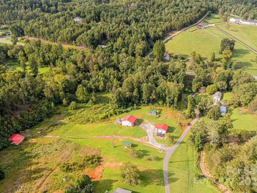 1161 Teaberry Lane, Lenoir, NC 28645.  MLS# CAR4292111, YatesRealty ID 34203. 