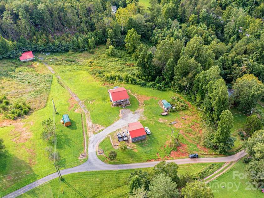 1161 Teaberry Lane, Lenoir, NC 28645.  MLS# CAR4292111, YatesRealty ID 34203. 