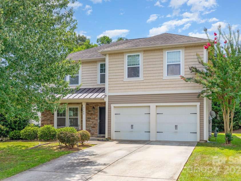 9702 Fernspray Road, Charlotte, NC 28215.  MLS# CAR4282985, YatesRealty ID 34204. 