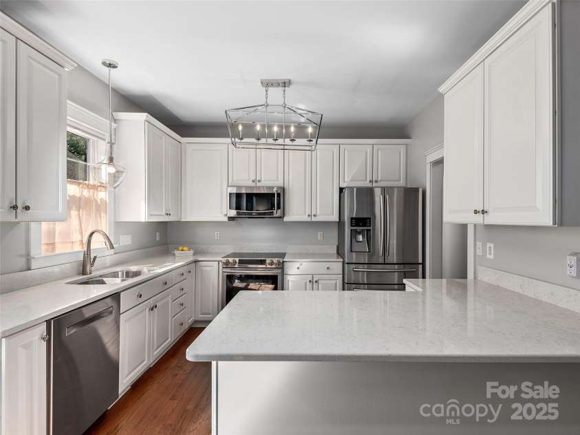 1349 Heathbrook Circle, Asheville, NC 28803.  MLS# CAR4289789, YatesRealty ID 34205. 