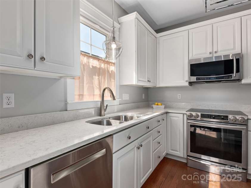 1349 Heathbrook Circle, Asheville, NC 28803.  MLS# CAR4289789, YatesRealty ID 34205. 