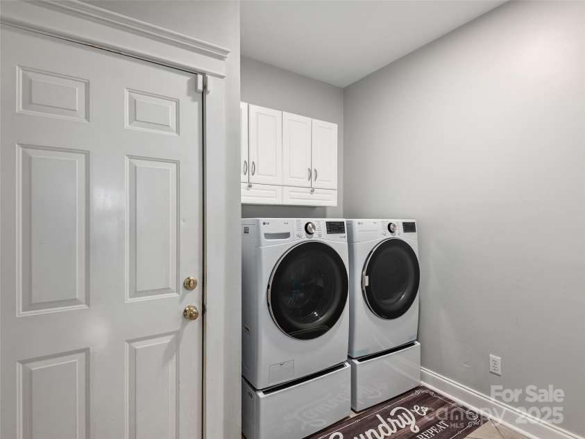 1349 Heathbrook Circle, Asheville, NC 28803.  MLS# CAR4289789, YatesRealty ID 34205. 