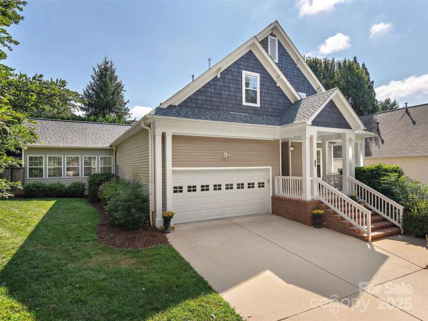 1349 Heathbrook Circle, Asheville, NC 28803.  MLS# CAR4289789, YatesRealty ID 34205. 