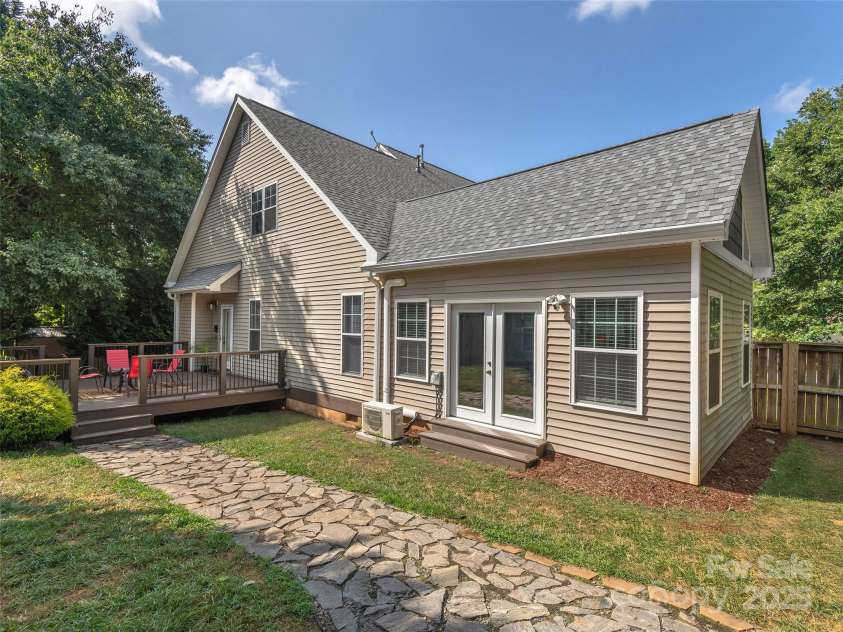 1349 Heathbrook Circle, Asheville, NC 28803.  MLS# CAR4289789, YatesRealty ID 34205. 